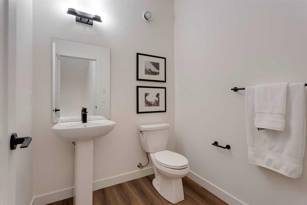 12 Belvedere Terrace SE, Calgary — photo 4 of 37