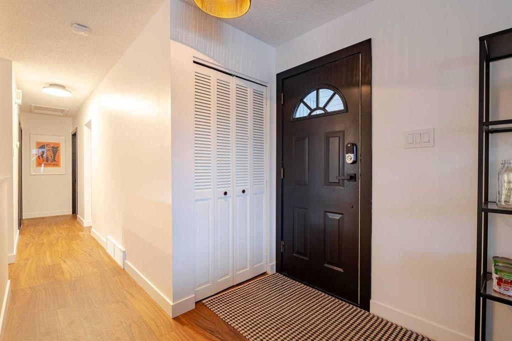 9632 Alcott Road SE, Calgary — photo 2 of 42