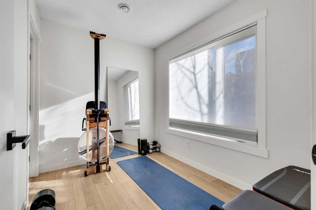 247 Greenbriar Common NW, Calgary — photo 5 of 47