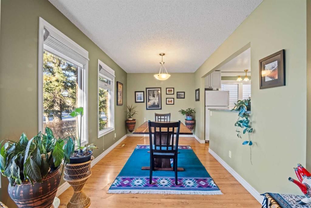 276 Macewan Glen Drive NW, Calgary — photo 5 of 40