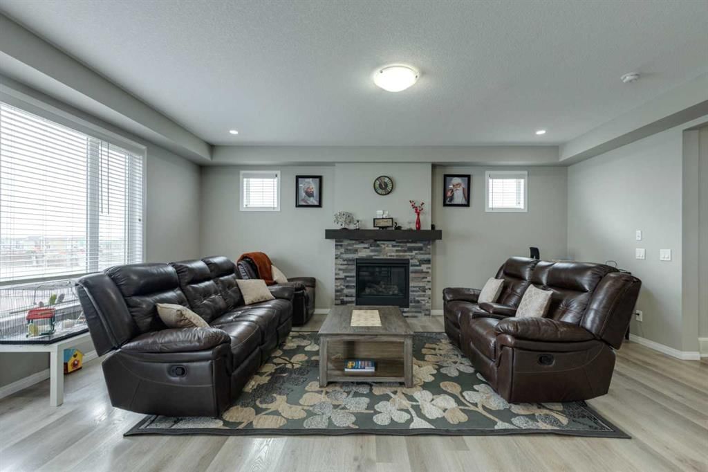 205 Cityside Park NE, Calgary — photo 2 of 36