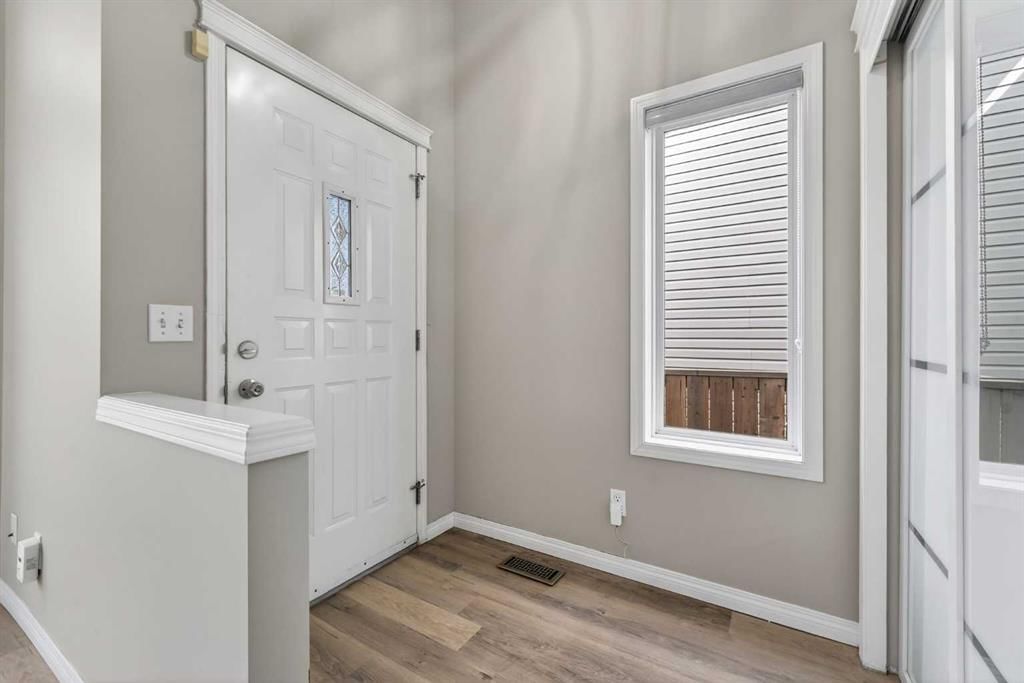 87 Saddlebrook Gardens NE, Calgary — photo 2 of 40