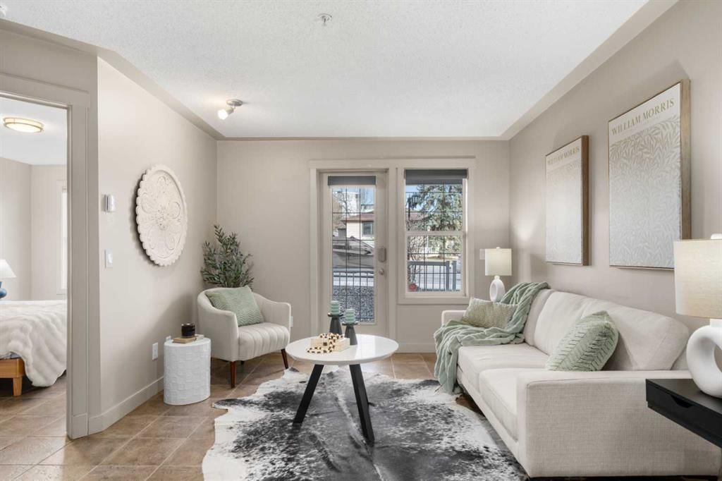 101, 2233 34 Avenue SW, Calgary — main listing photo