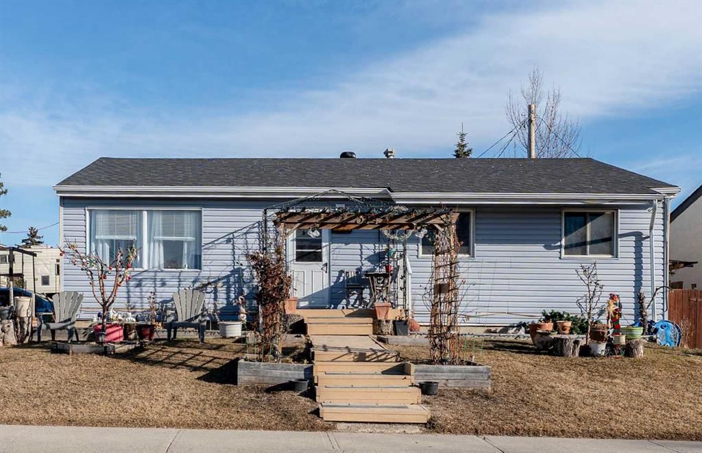 314 Olympia Crescent SE, Calgary — main listing photo