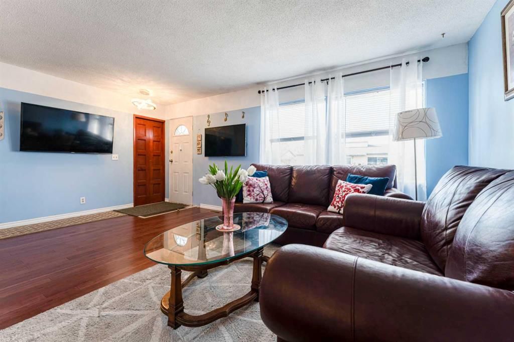 314 Olympia Crescent SE, Calgary — photo 2 of 42