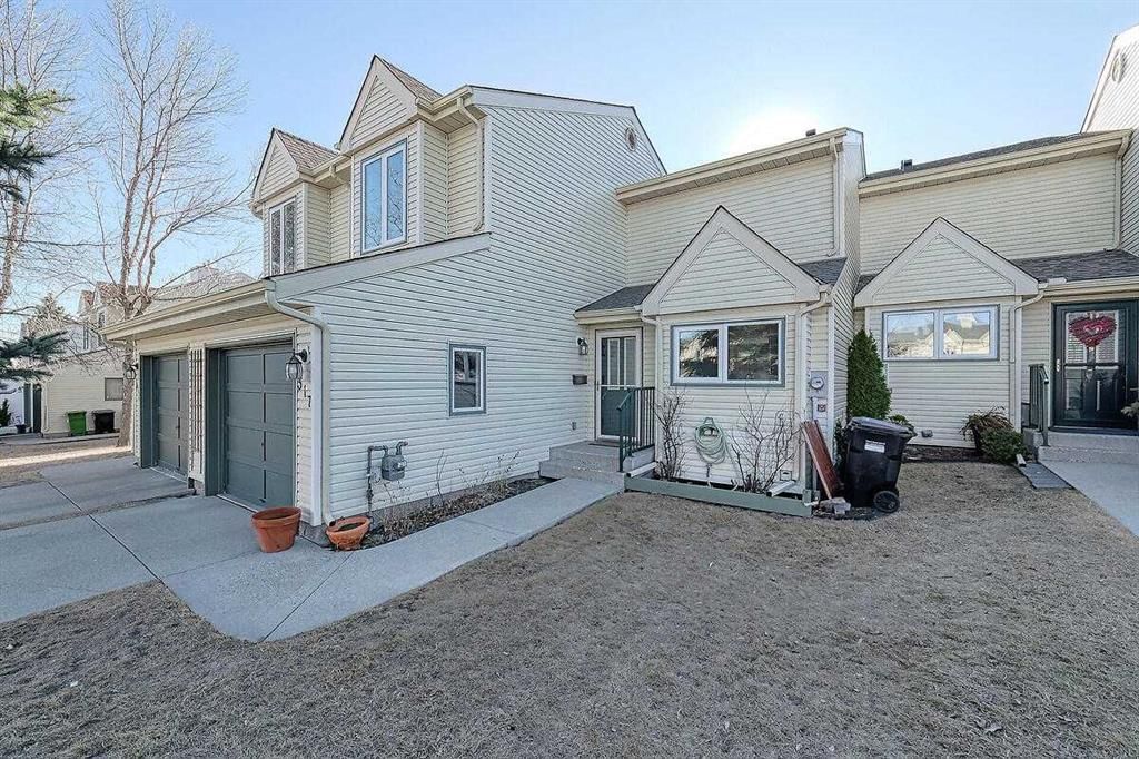 317 Sandringham Road NW, Calgary — main listing photo