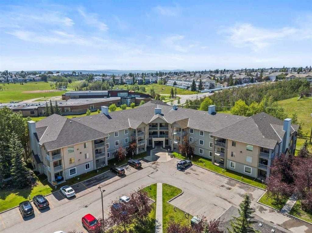 110, 1000 Citadel Meadow Point NW, Calgary — main listing photo