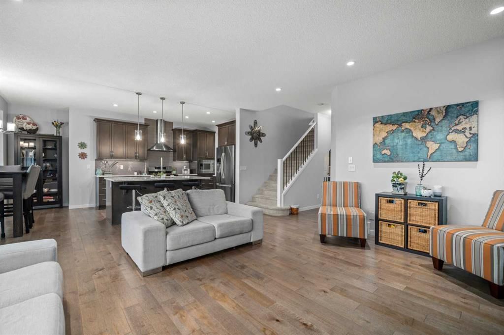 71 Nolanfield Crescent NW, Calgary — photo 5 of 50
