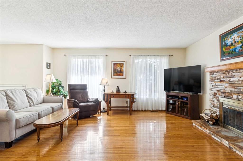 11427 Wilkes Road SE, Calgary — photo 4 of 50