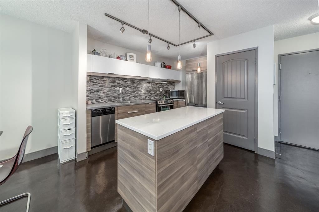 17, 711 3 Avenue SW, Calgary — photo 5 of 33