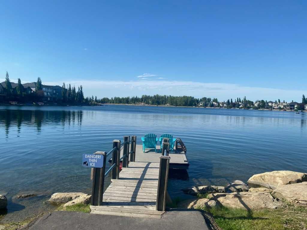 7 Chapala Terrace SE, Calgary — main listing photo