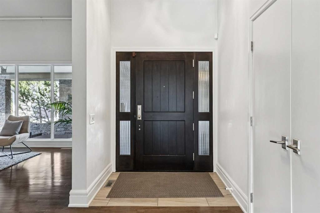 336 Pump Hill Gardens SW, Calgary — photo 3 of 50