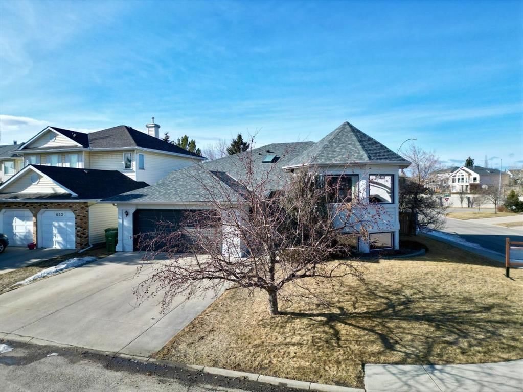 456 Hawkland Place NW, Calgary — main listing photo
