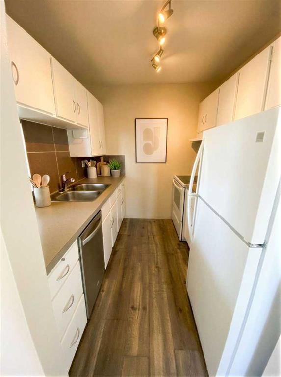 334, 10120 Brookpark Boulevard SW, Calgary — photo 4 of 13