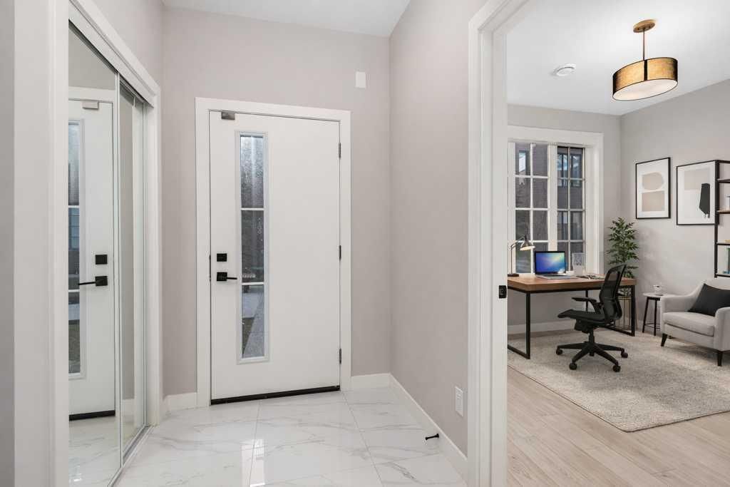 208, 8155 8 Avenue SW, Calgary — photo 4 of 33