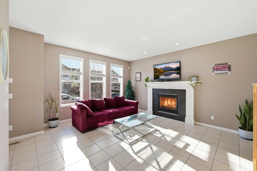 69 Skyview Springs Crescent NE, Calgary — photo 5 of 50