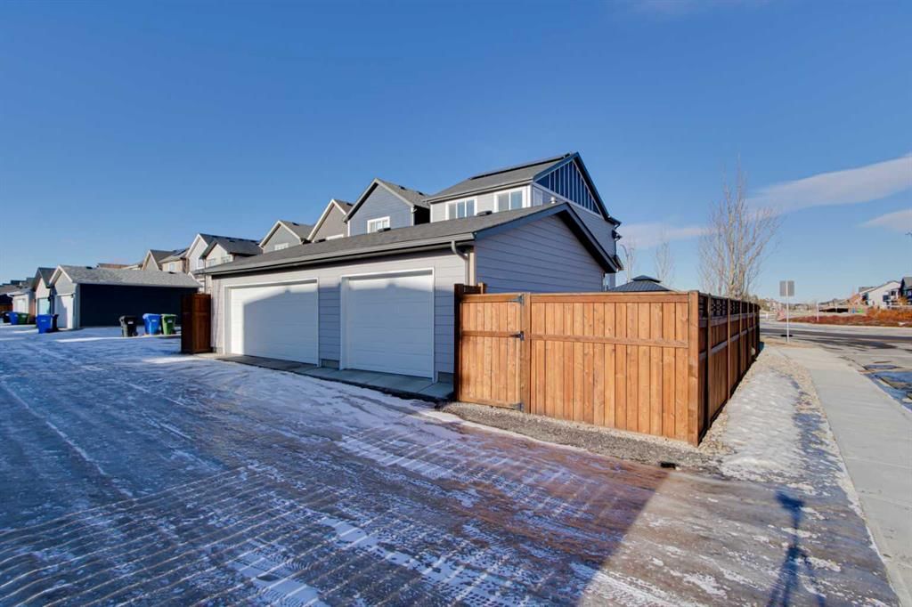 273 Masters Road SE, Calgary — photo 3 of 48