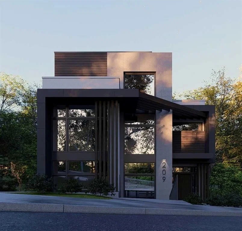 205 Thomson Avenue NE, Calgary — main listing photo