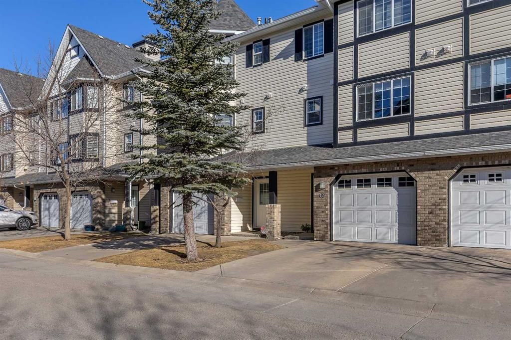 69 Cougar Ridge Mews SW, Calgary — photo 3 of 37