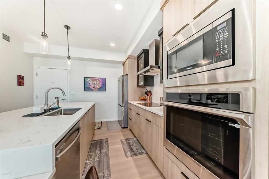 413, 80 Carrington Plaza NW, Calgary — photo 4 of 37
