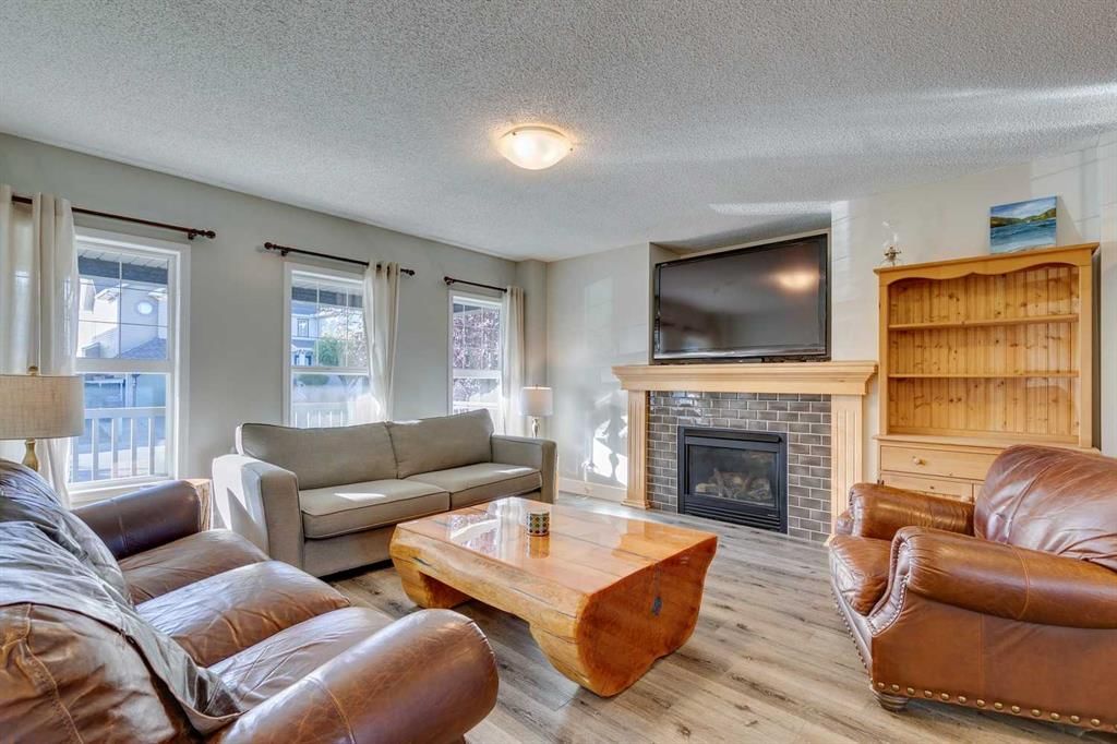 199 Everglen Way SW, Calgary — photo 4 of 49