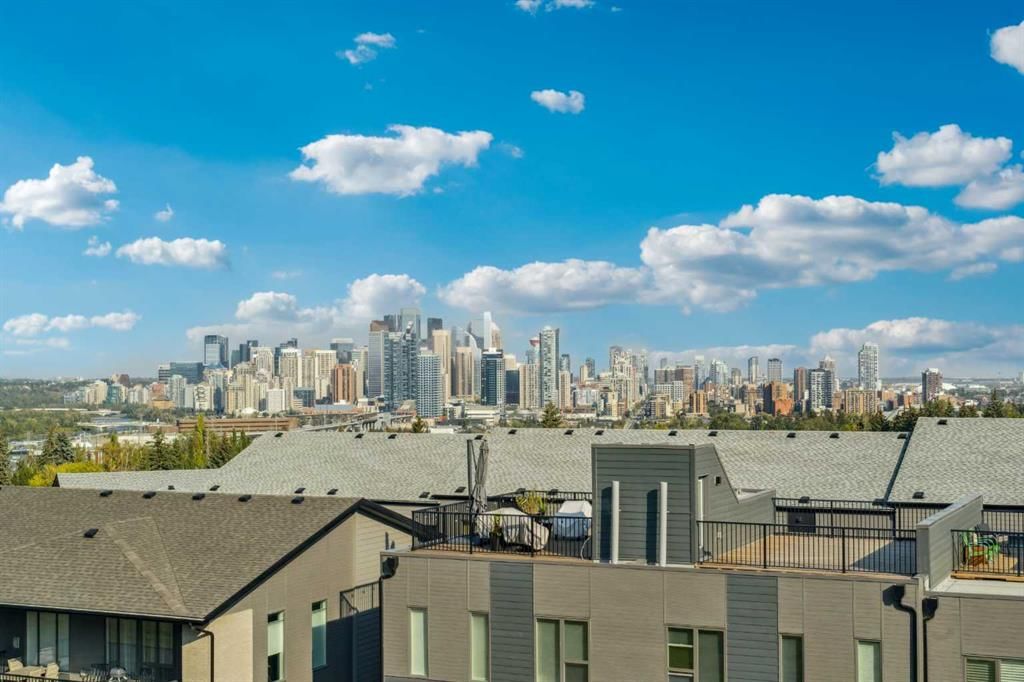 228 Sovereign Common SW, Calgary — main listing photo
