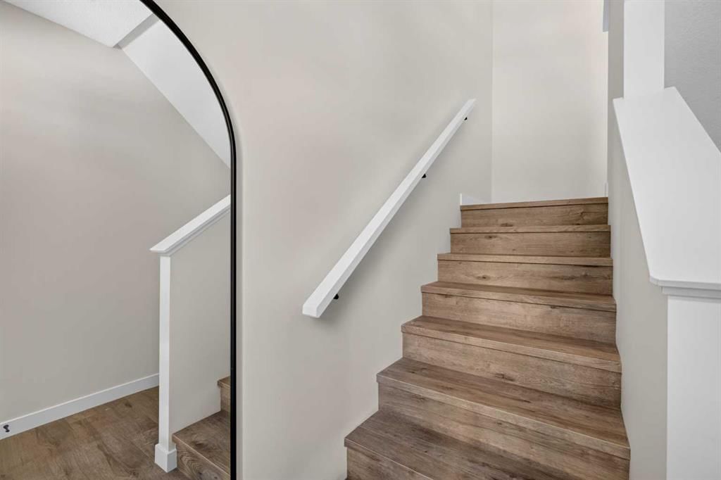 609 Sovereign Common SW, Calgary — photo 3 of 35