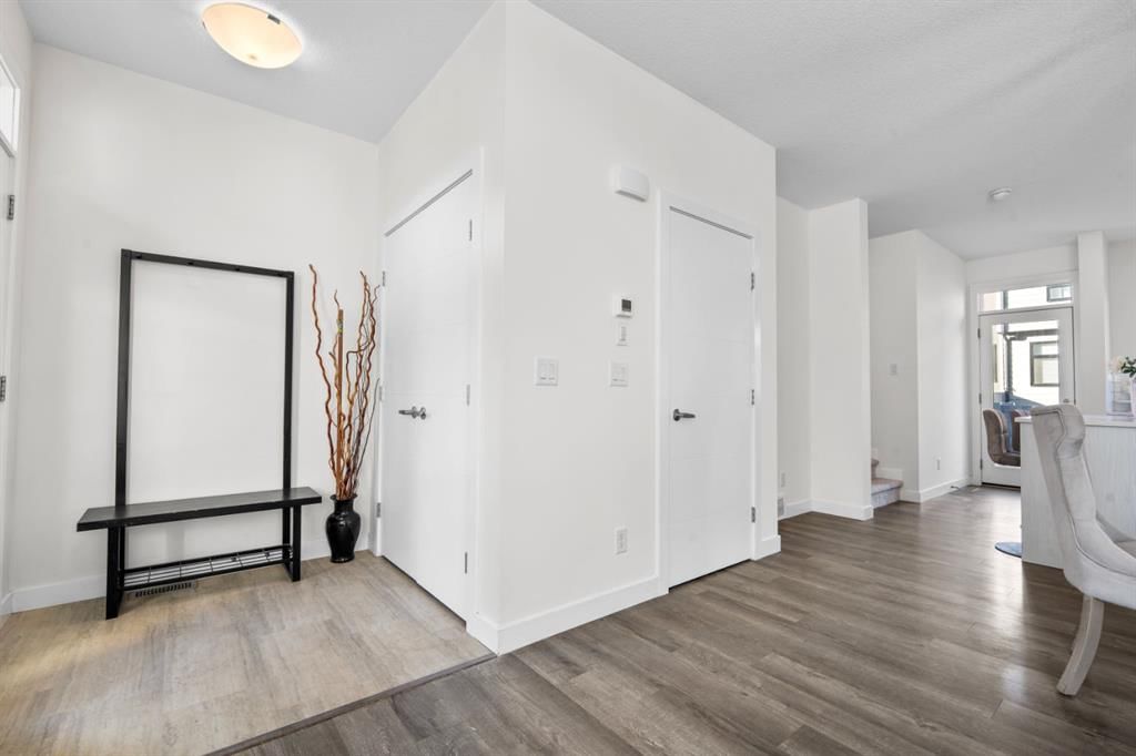 1222 Sage Meadows Gardens NW, Calgary — photo 4 of 40