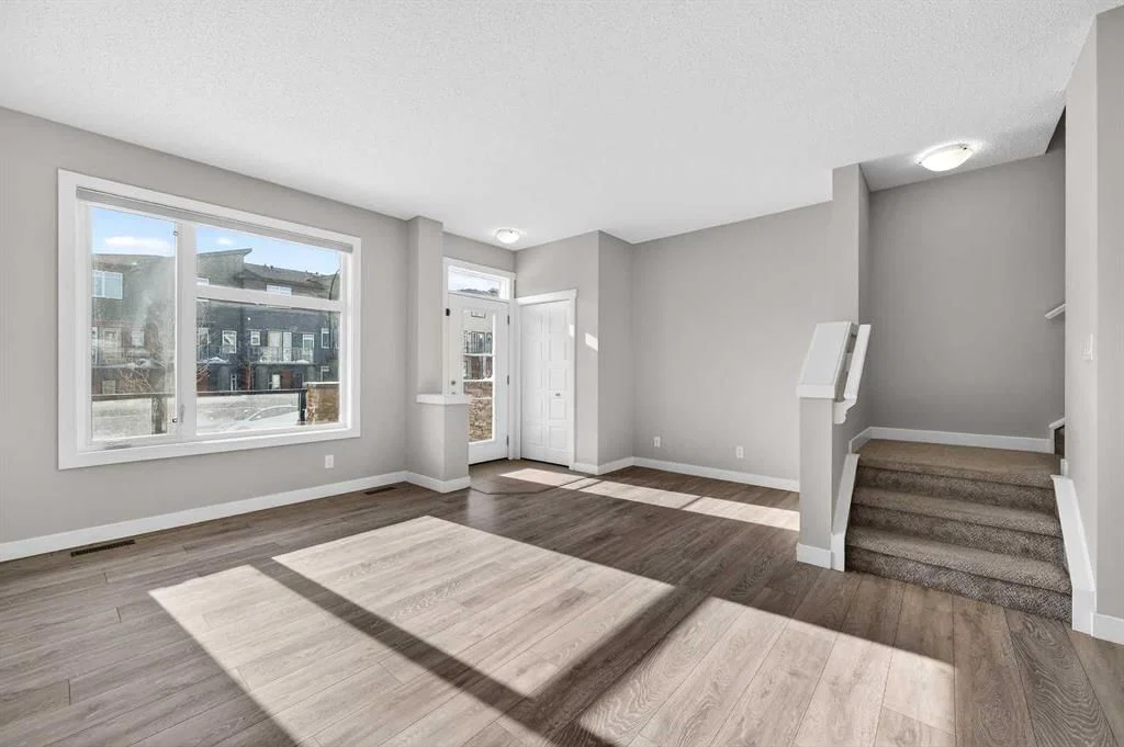 30 Sage Bluff Gate NW, Calgary — photo 3 of 39