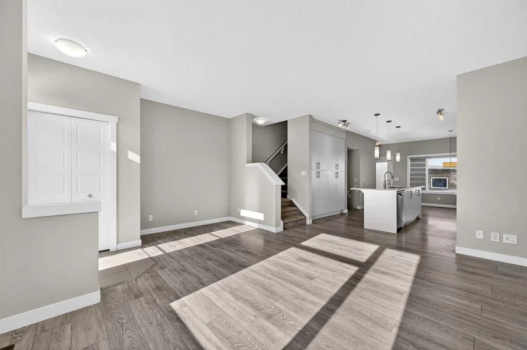 30 Sage Bluff Gate NW, Calgary — photo 5 of 39