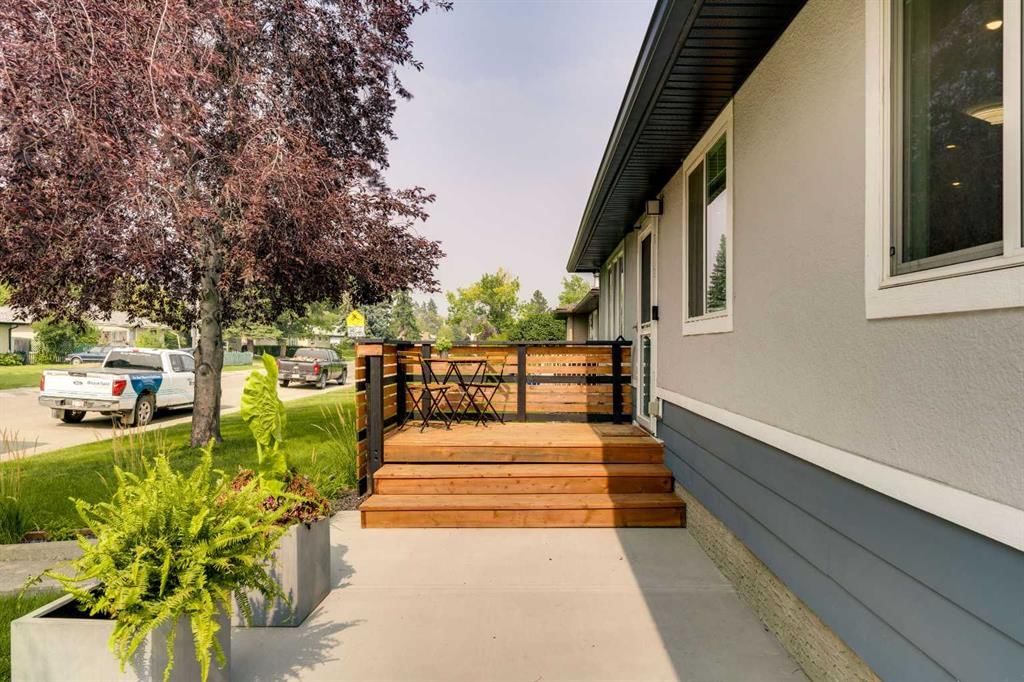 2444 45 Street SE, Calgary — photo 3 of 50