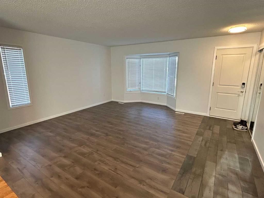 2103 Milne Drive NE, Calgary — photo 4 of 20