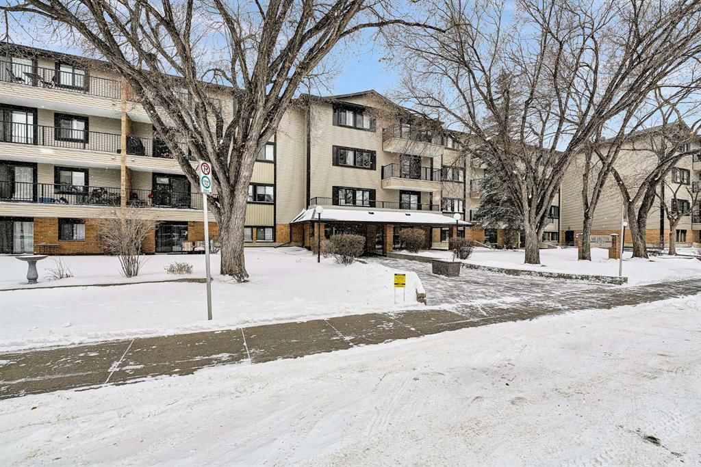 302, 727 56 Avenue SW, Calgary — photo 3 of 31
