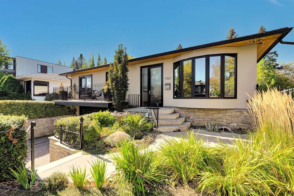1707 Suffolk Street SW, Calgary — main listing photo