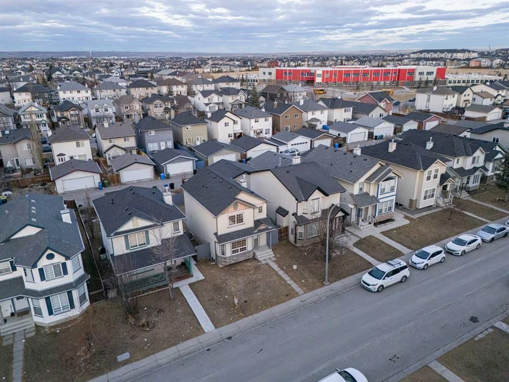 95 TARINGTON Way NE, Calgary — photo 4 of 32