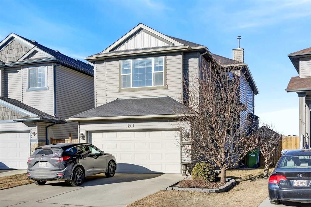 201 Saddlecrest Way NE, Calgary — main listing photo