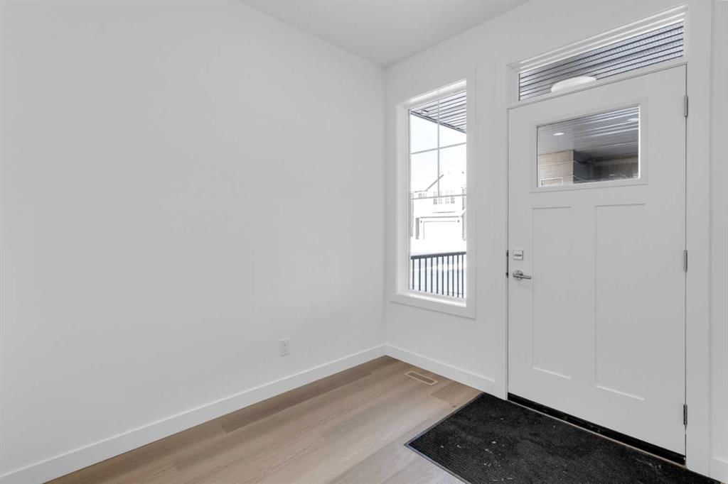140 Copperhead Road SE, Calgary — photo 4 of 43