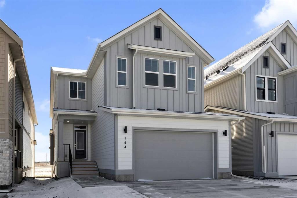 144 Copperhead Road SE, Calgary — photo 2 of 33