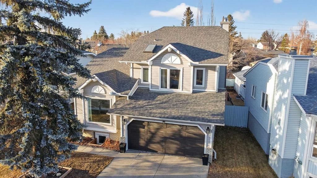 28 Mckerrell Close SE, Calgary — photo 2 of 47