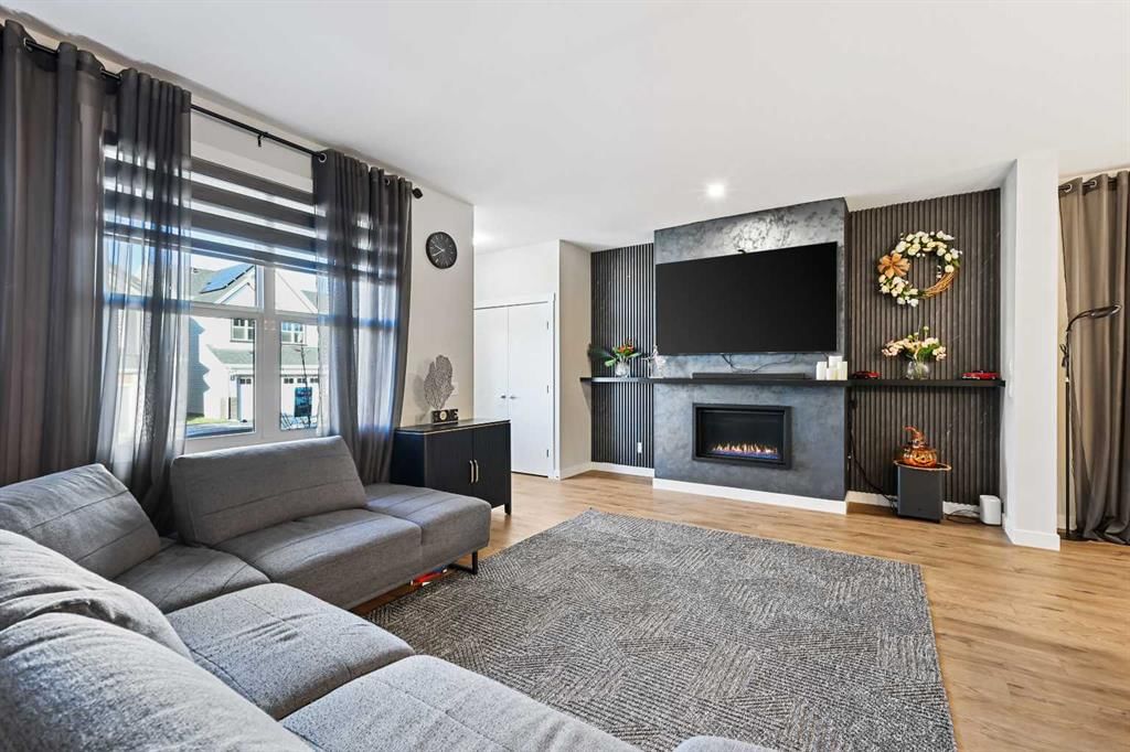 128 Setonstone Gardens SE, Calgary — photo 5 of 50