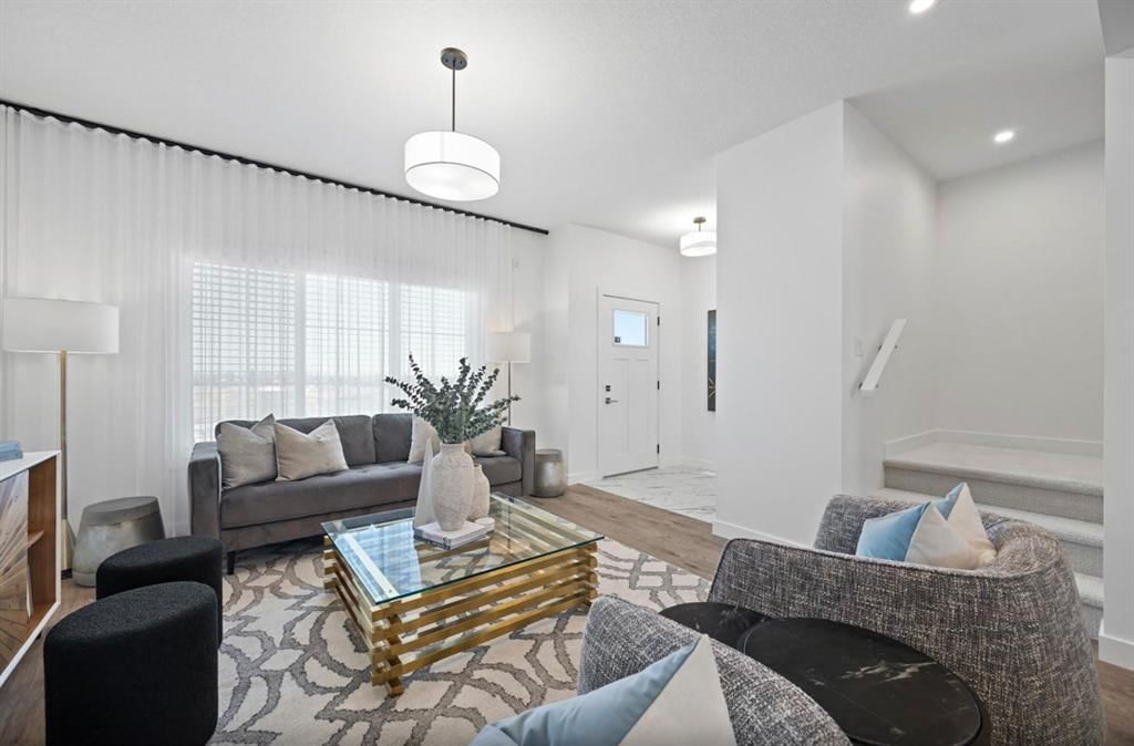 102 Rangeview Path SE, Calgary — photo 2 of 21