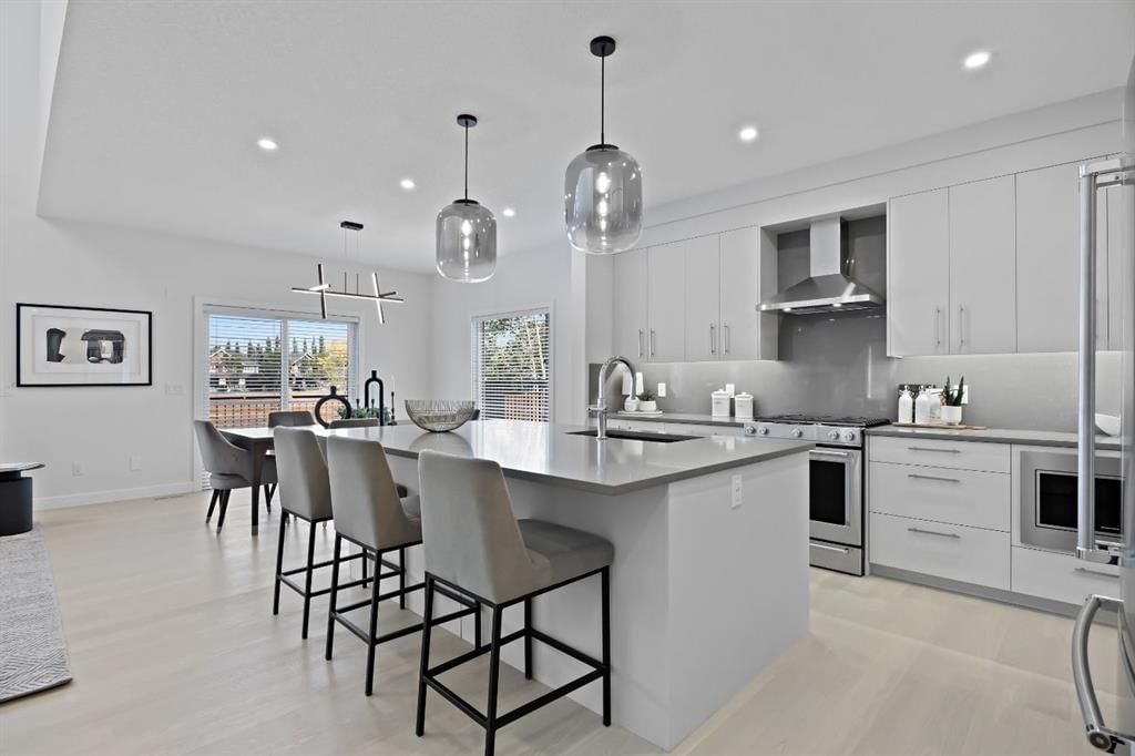 50 Westland Park SW, Calgary — photo 4 of 38