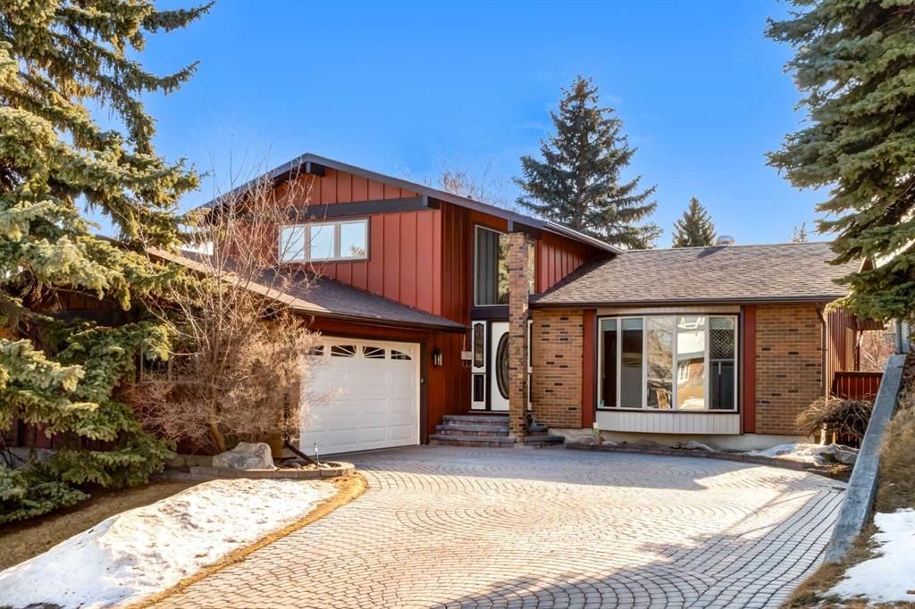 323 Parkridge Way SE, Calgary — main listing photo
