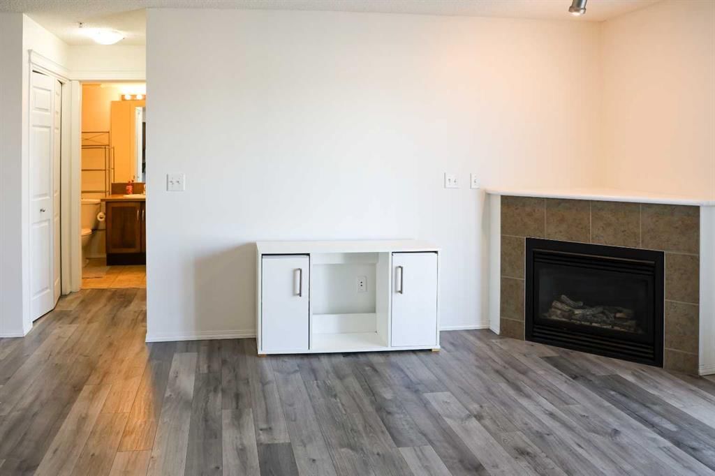2312, 43 Country Village Lane NE, Calgary — photo 5 of 15