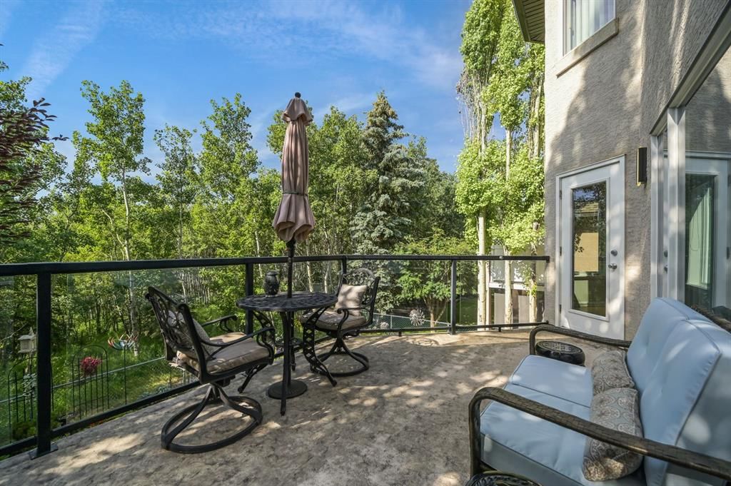 1458 Strathcona Drive SW, Calgary — photo 3 of 49