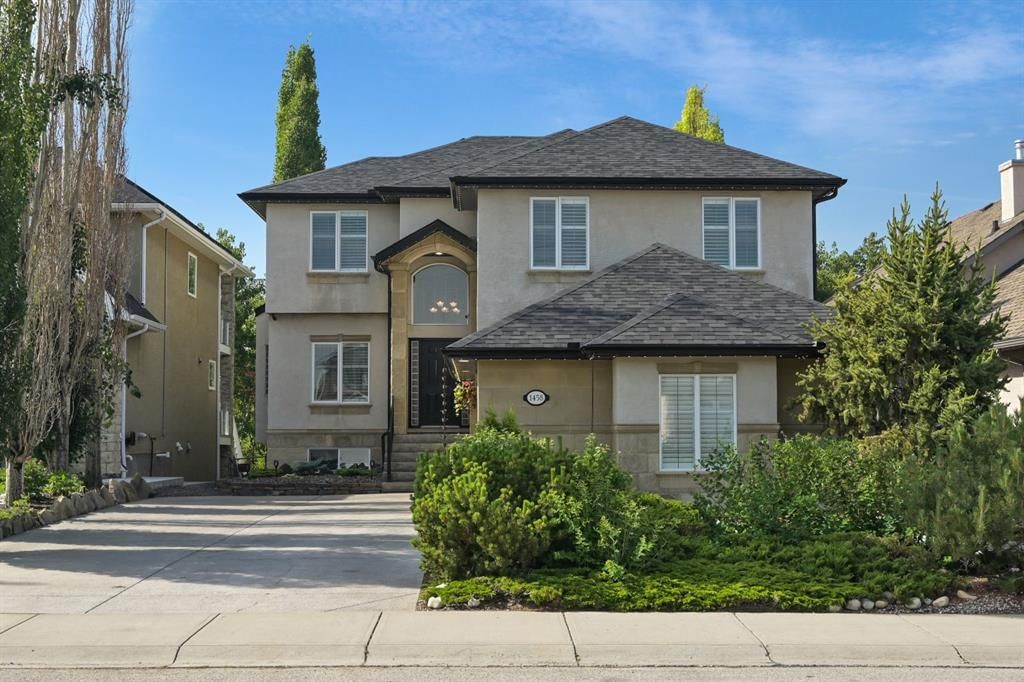 1458 Strathcona Drive SW, Calgary — photo 5 of 49
