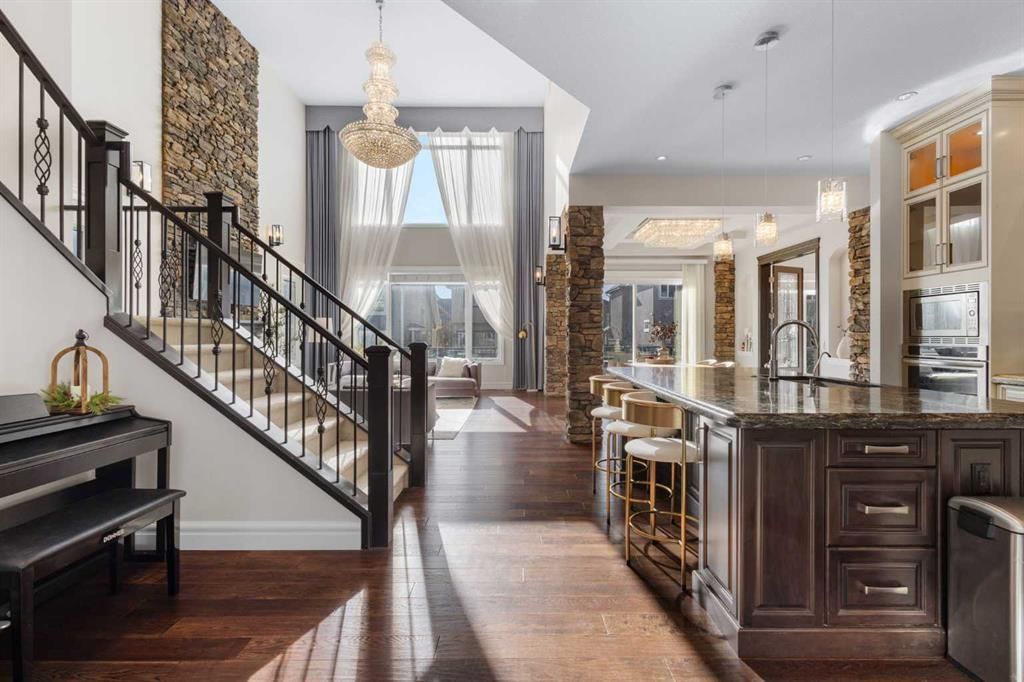 13 Aspen Vista Road SW, Calgary — photo 3 of 50
