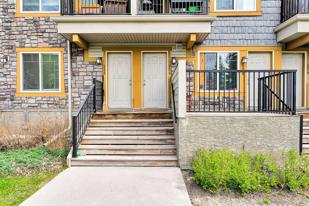 224 Mckenzie Towne Lane SE, Calgary — photo 5 of 39