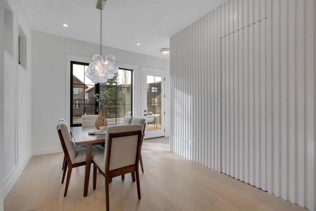 1904 48 Avenue SW, Calgary — photo 2 of 50