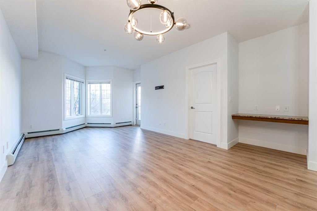 214, 70 Royal Oak Plaza NW, Calgary — photo 5 of 38